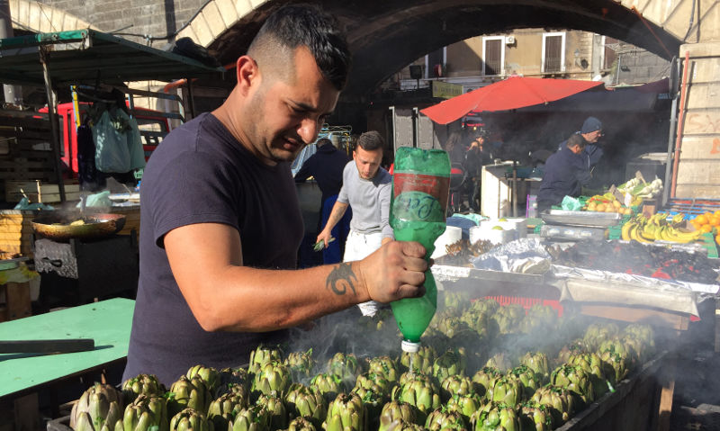Catania street food - carciofi